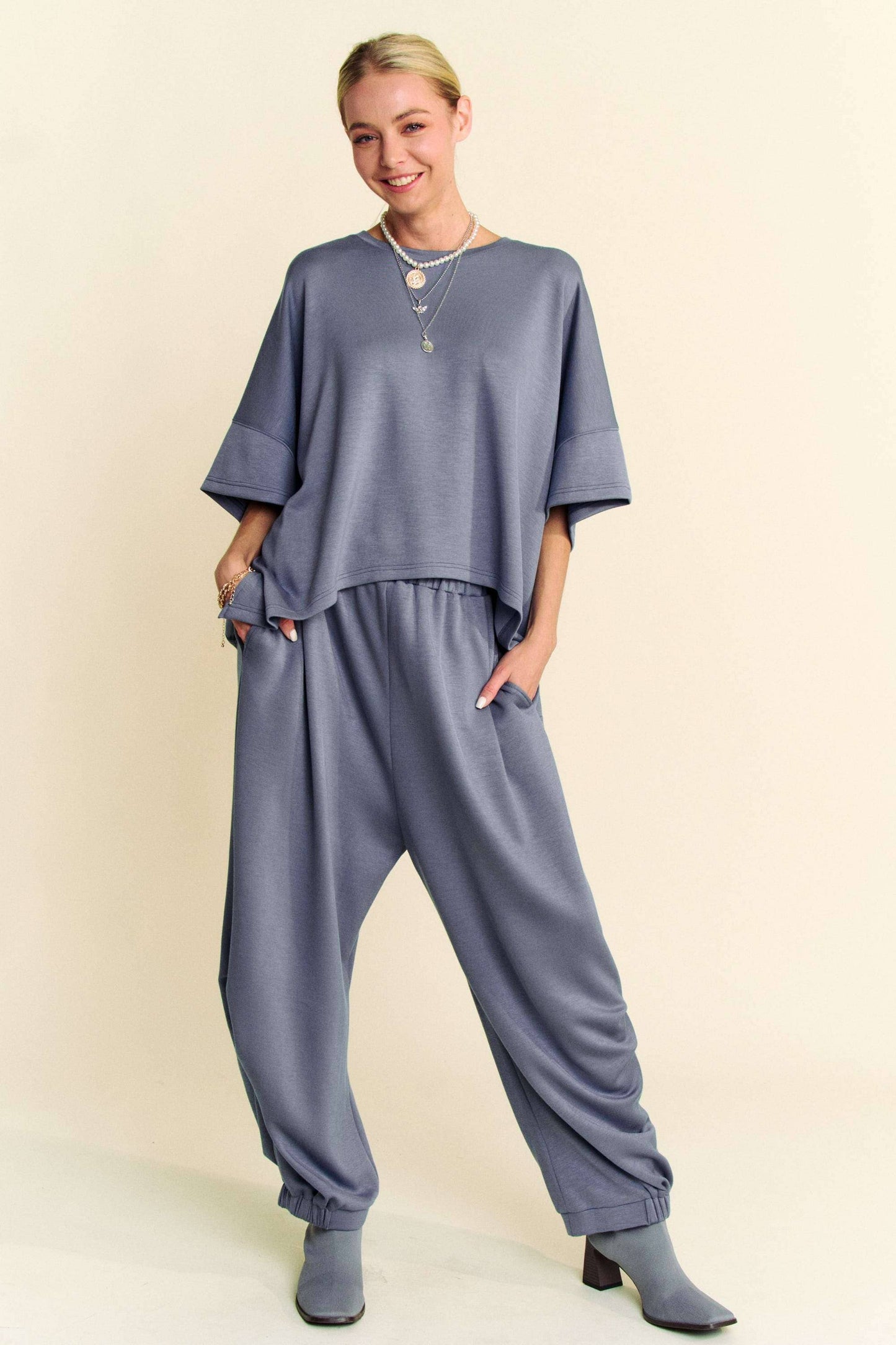 FLOWY TOP WITH ELASTIC WAIST BAND PANTS SET