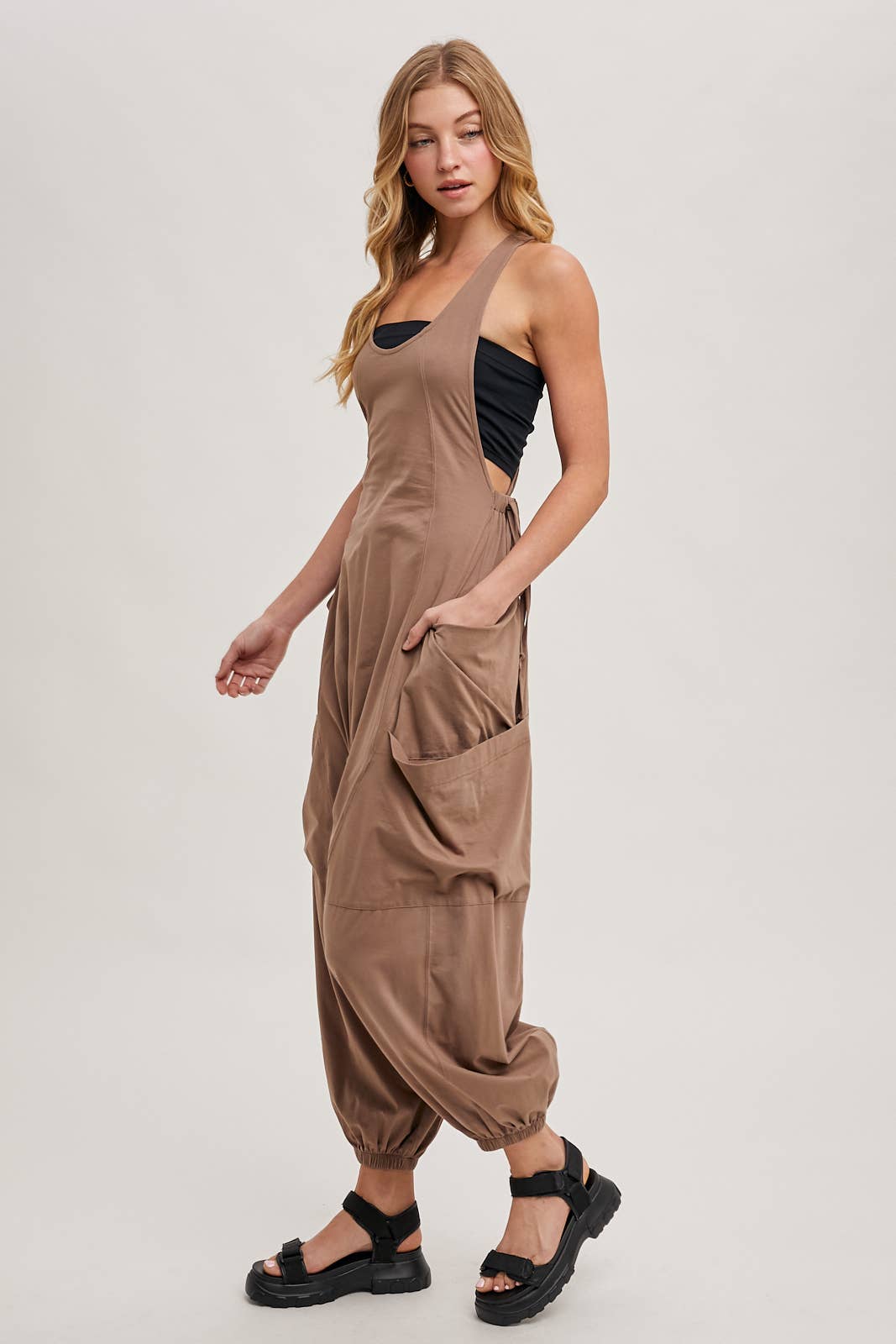 BLUIVY RELAXED FIT JUMPSUIT WITH POCKETS