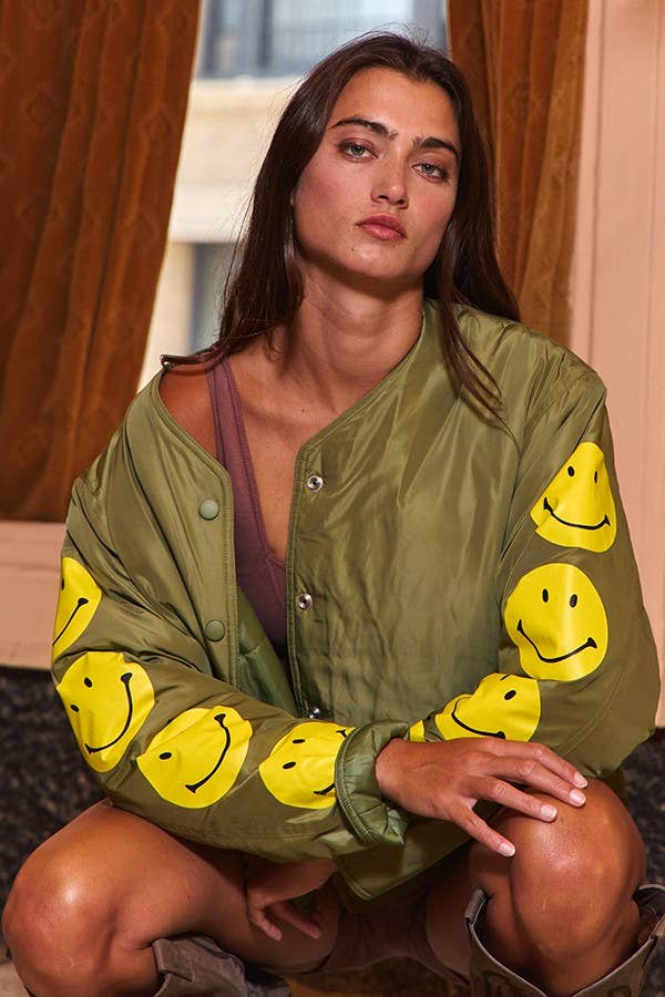 IJ3134 Puffer Jacket With Smiley Face Sleeve Details