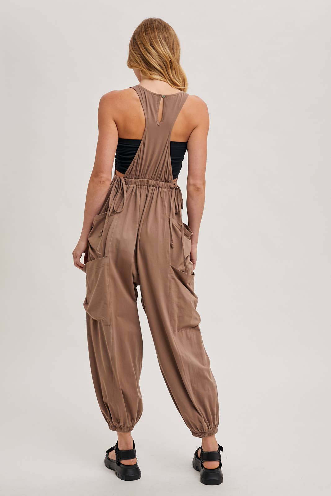 BLUIVY RELAXED FIT JUMPSUIT WITH POCKETS