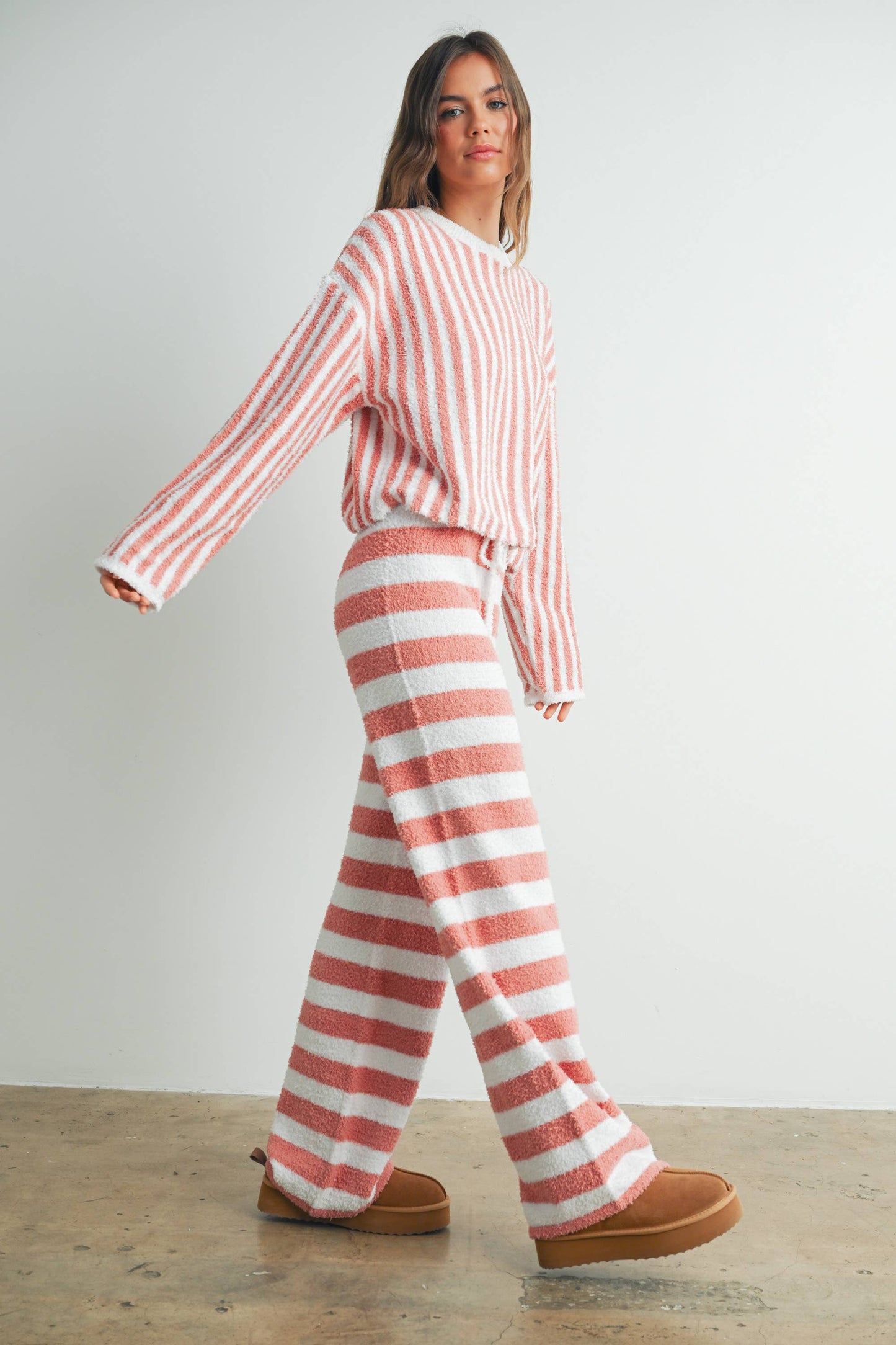 COZY STRIPED ROUND NECK SWEATER - BMW7492