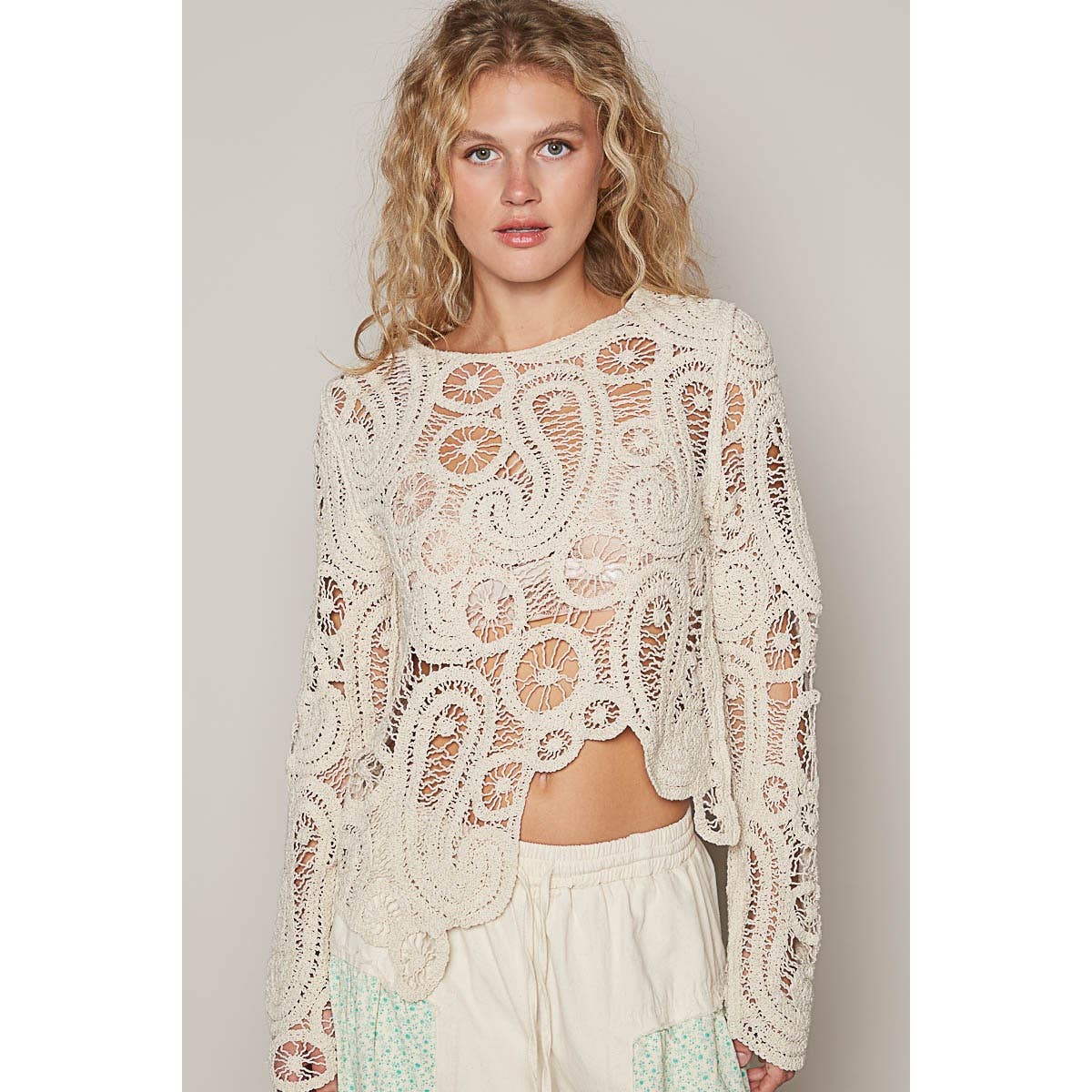 POL Round neck long sleeve solid crochet top