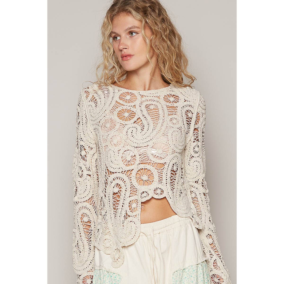 POL Round neck long sleeve solid crochet top