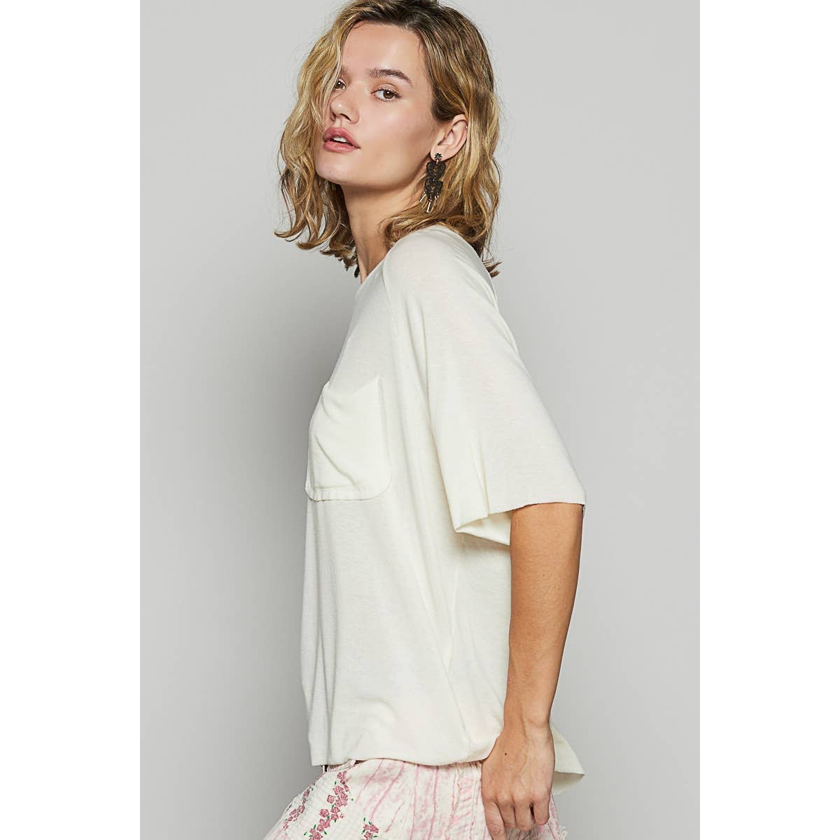 Vintage washed short sleeve front pocket solid top