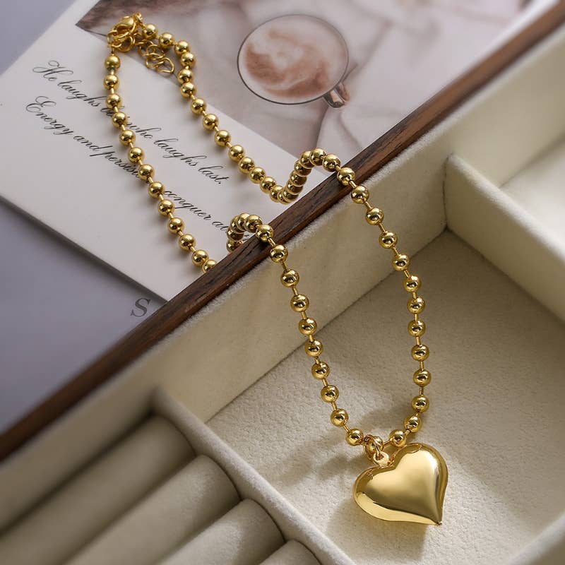 Savvy Heart Beaded Gold Necklace