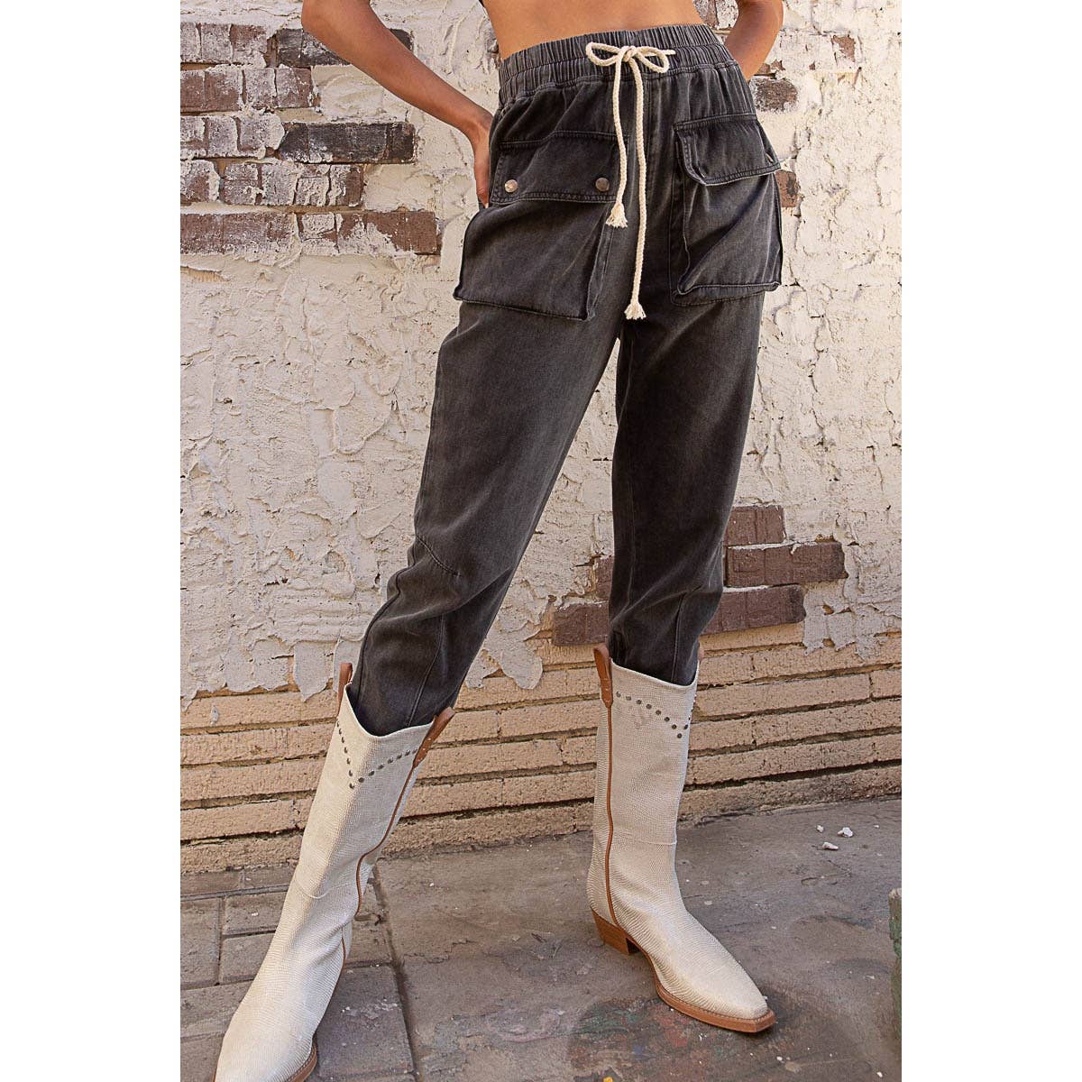 Zipper on leg opening big pockets pants