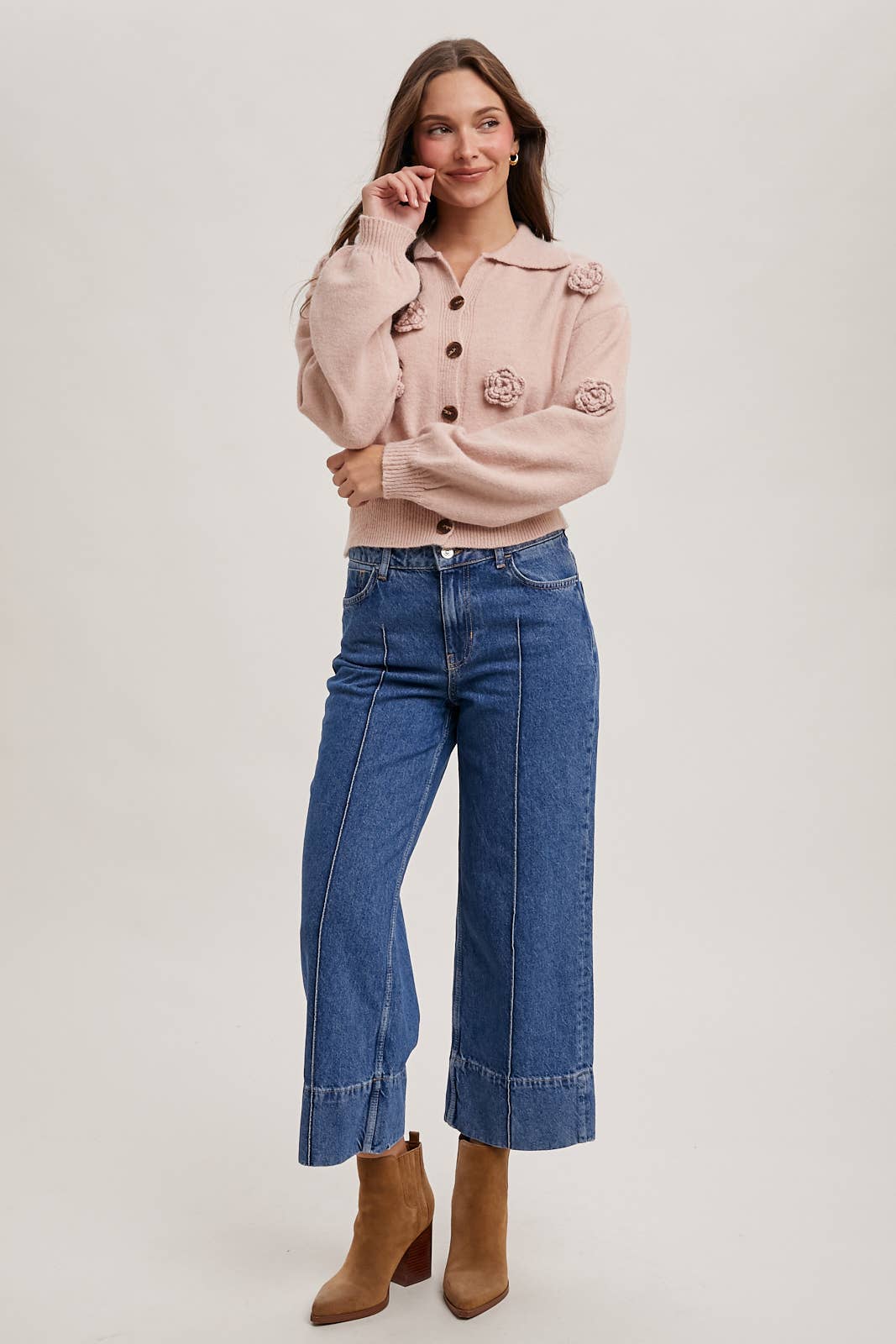 BLUIVY FLORAL EMBROIDERY BUTTON DOWN COLLAR KNIT CARDIGAN