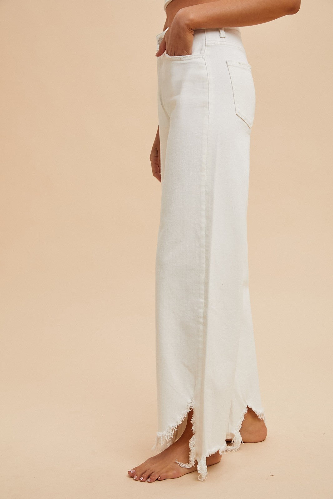 Anniewear White Asymmetrical Distressed denim