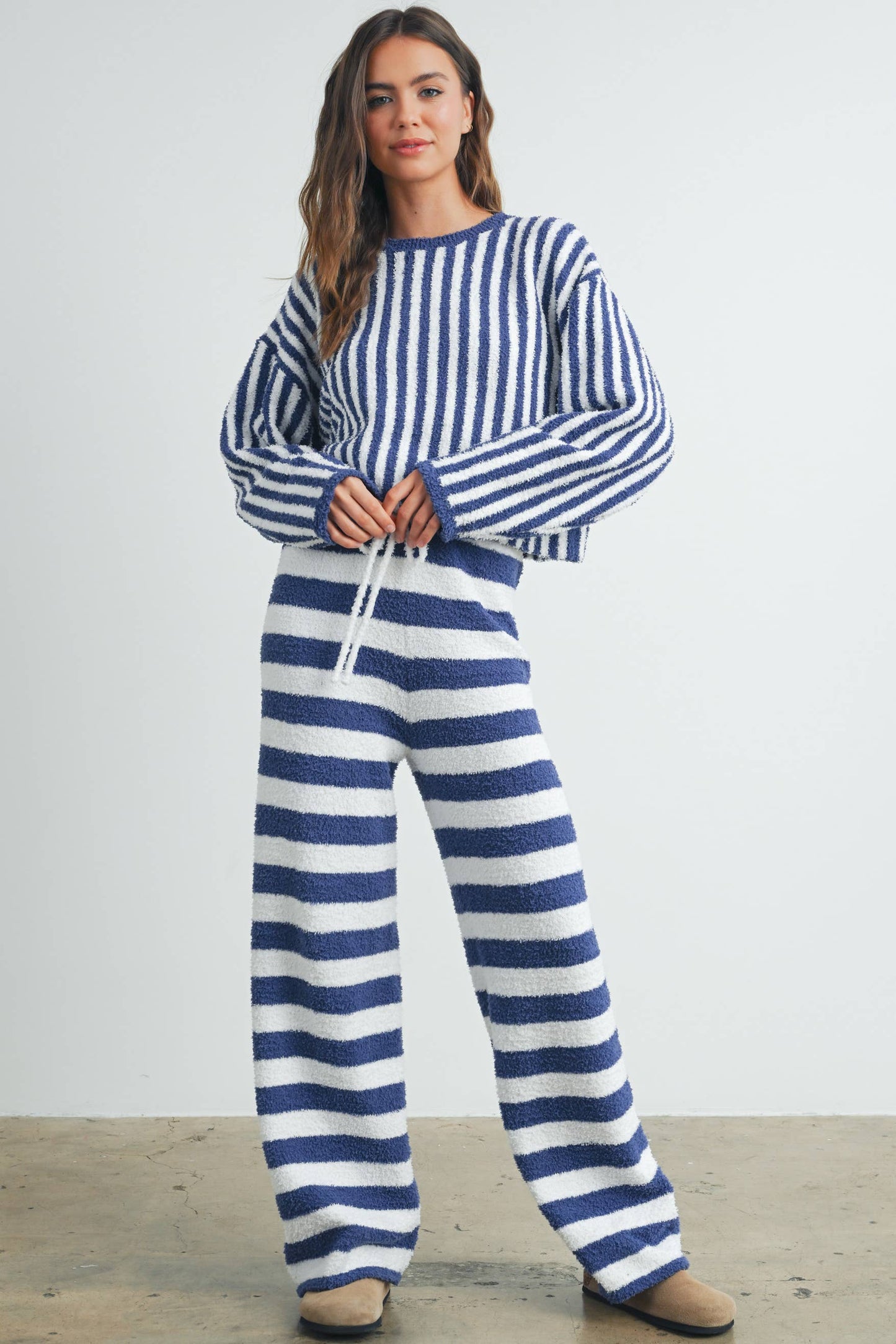 COZY STRIPED ROUND NECK SWEATER - BMW7492