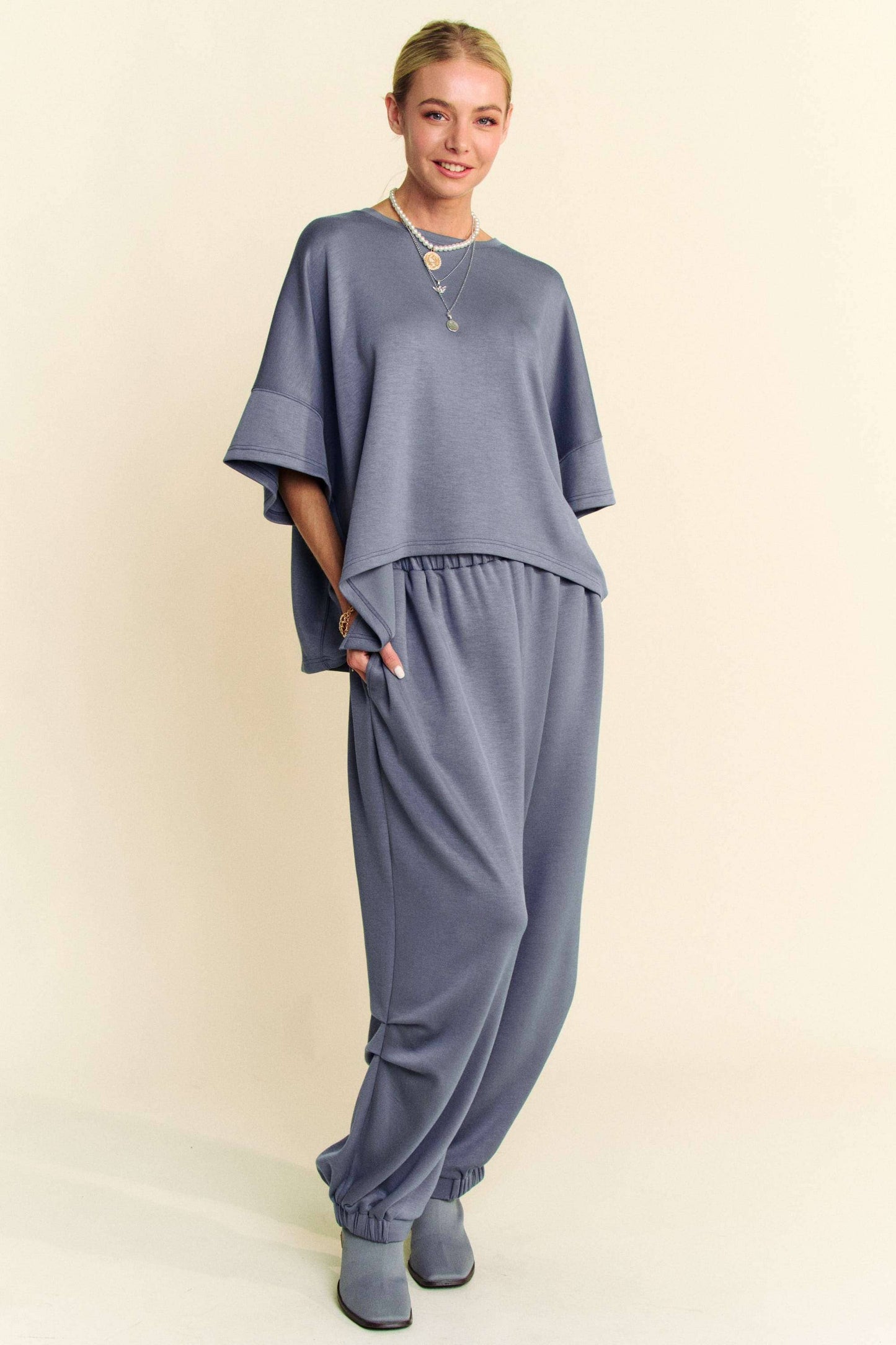 FLOWY TOP WITH ELASTIC WAIST BAND PANTS SET