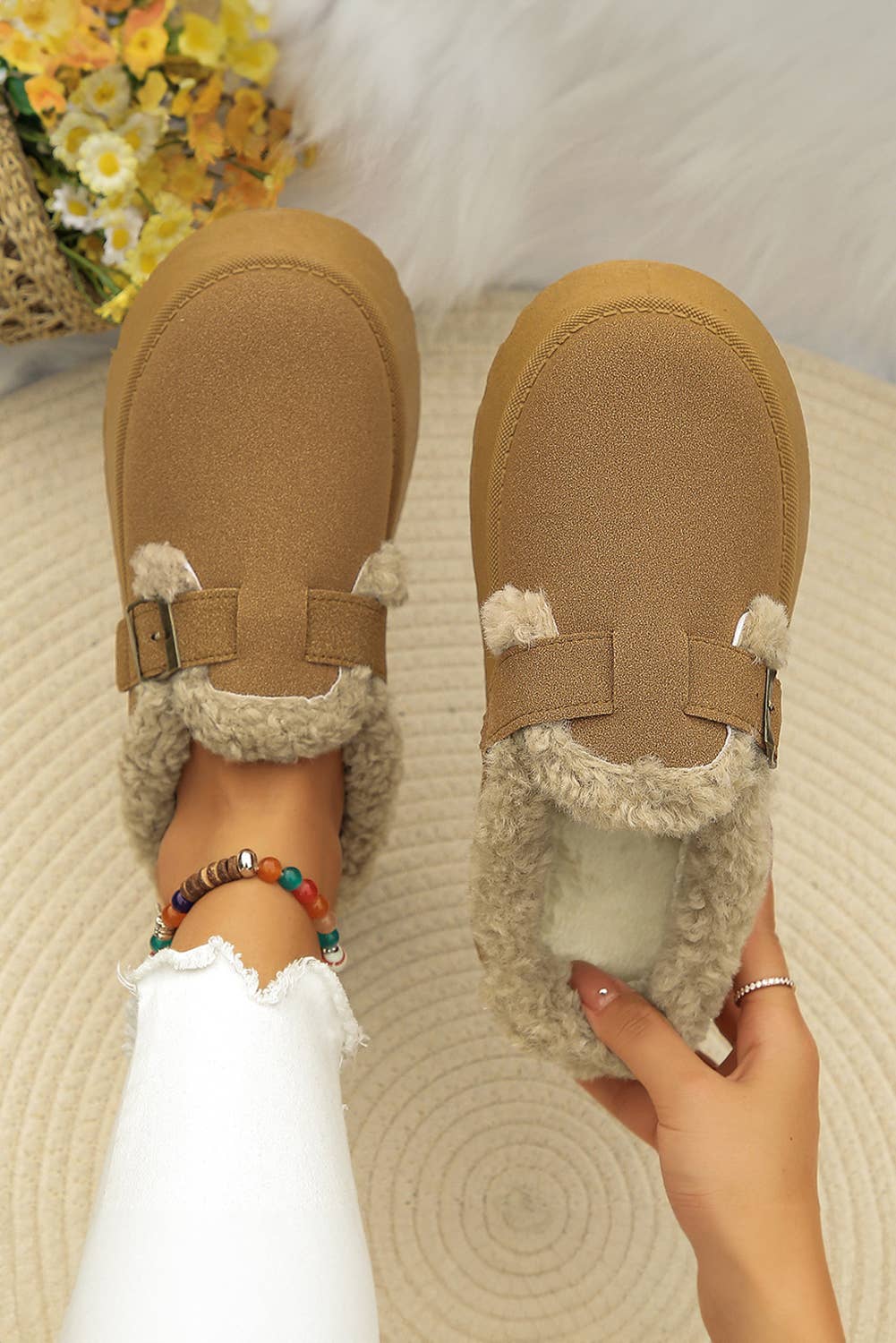 Plush Patched Buckle Decor Thick Sole Thermal Slippers