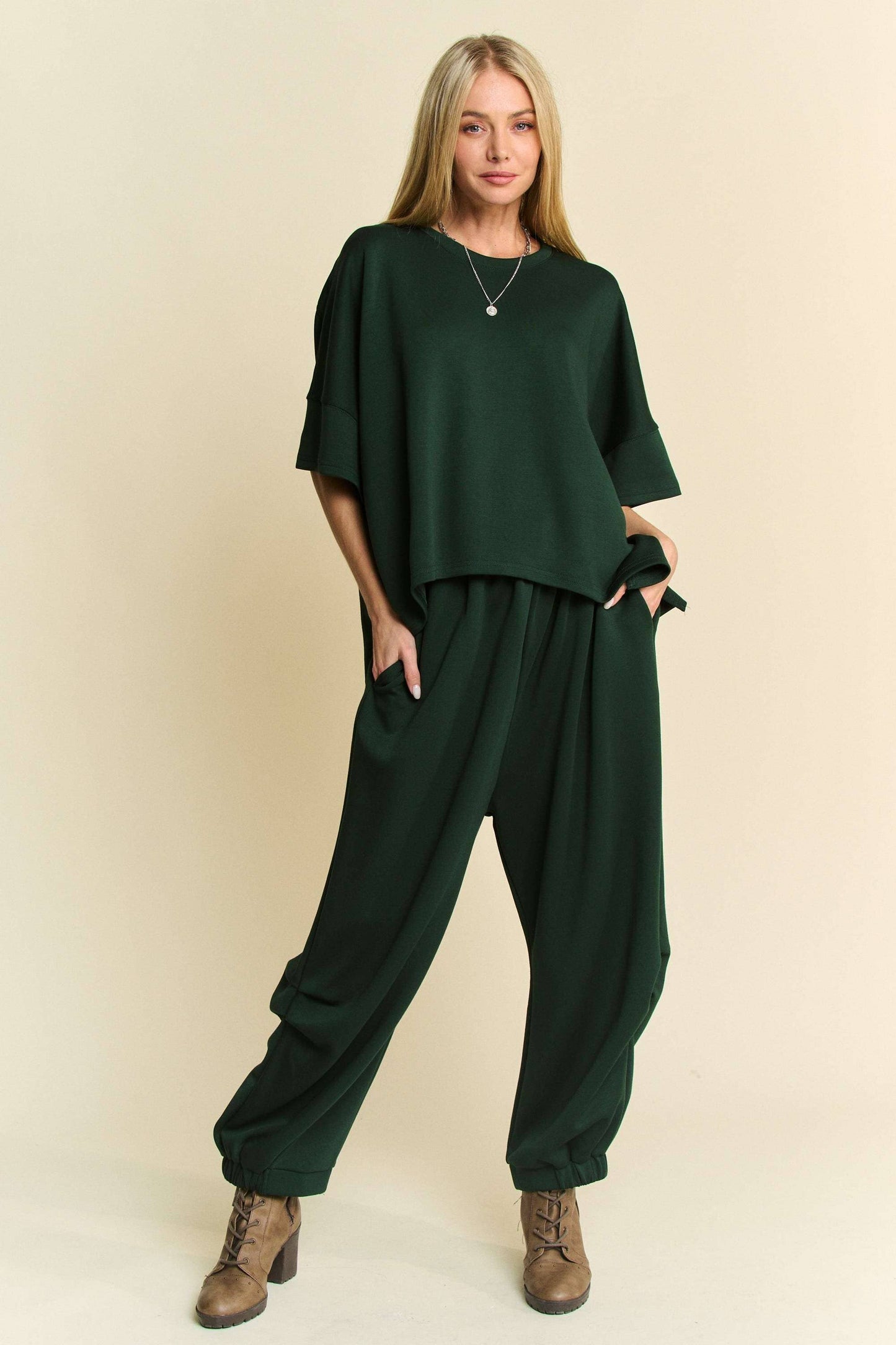 FLOWY TOP WITH ELASTIC WAIST BAND PANTS SET