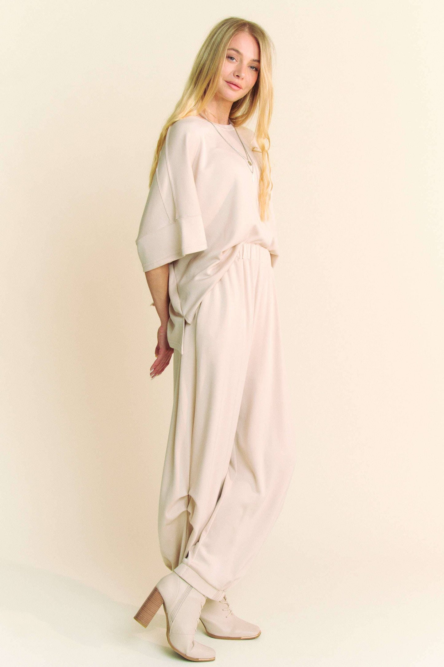 FLOWY TOP WITH ELASTIC WAIST BAND PANTS SET
