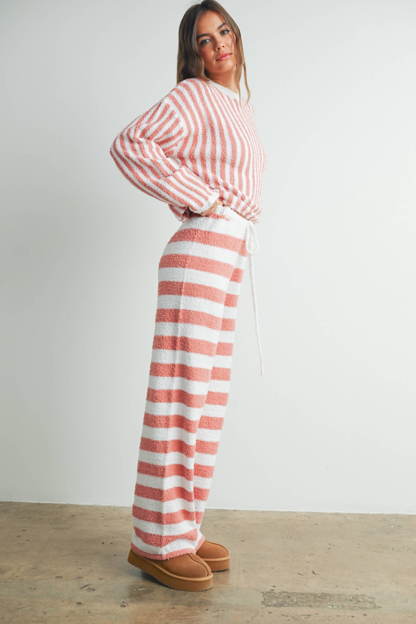 COZY STRIPED ROUND NECK SWEATER - BMW7492