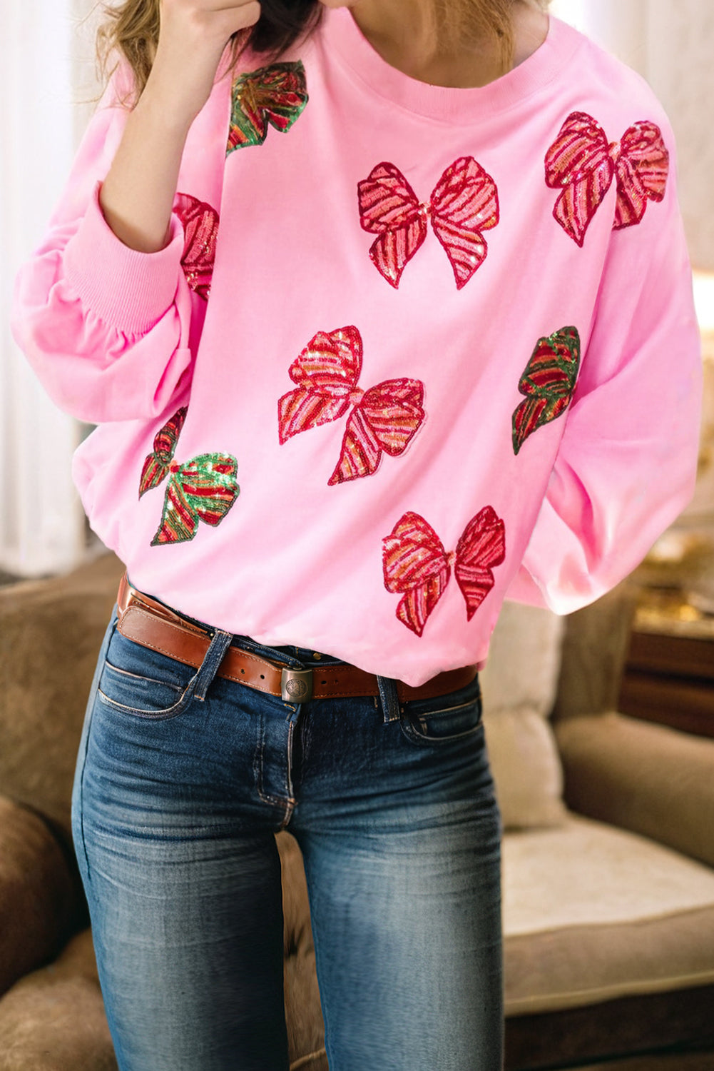 Bonbon Sequin Bowknot Patched Graphic Christmas Sweatshirt