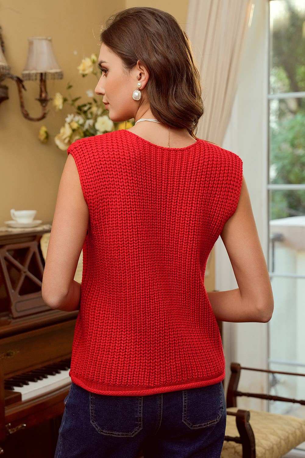 Pockets Buttoned Sweater Vest